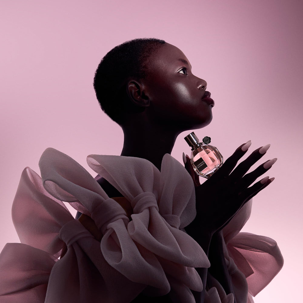 Atomizador Flowerbomb para aplicación precisa y uniforme.
