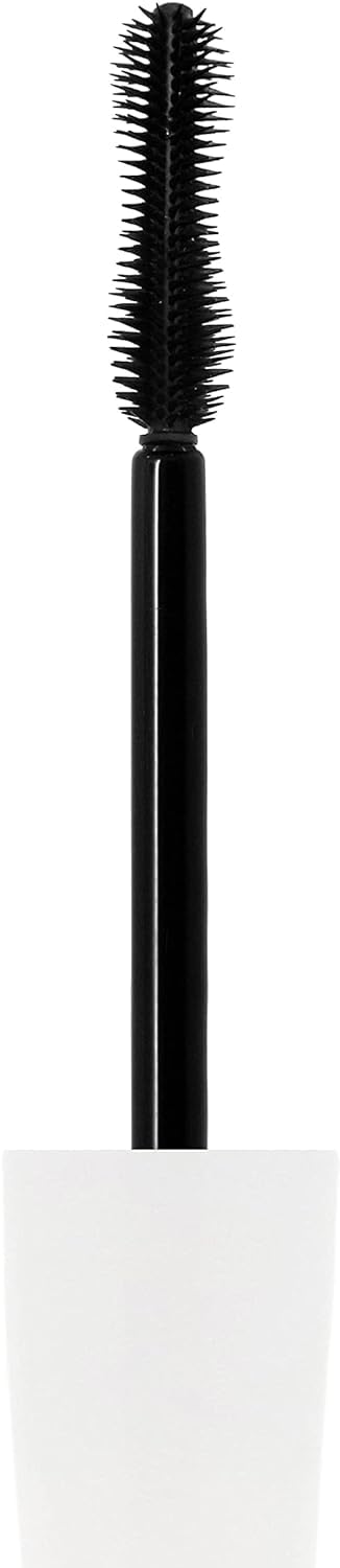 W7 Oh So Sensitive Mascara acabado negro intenso en mirada.