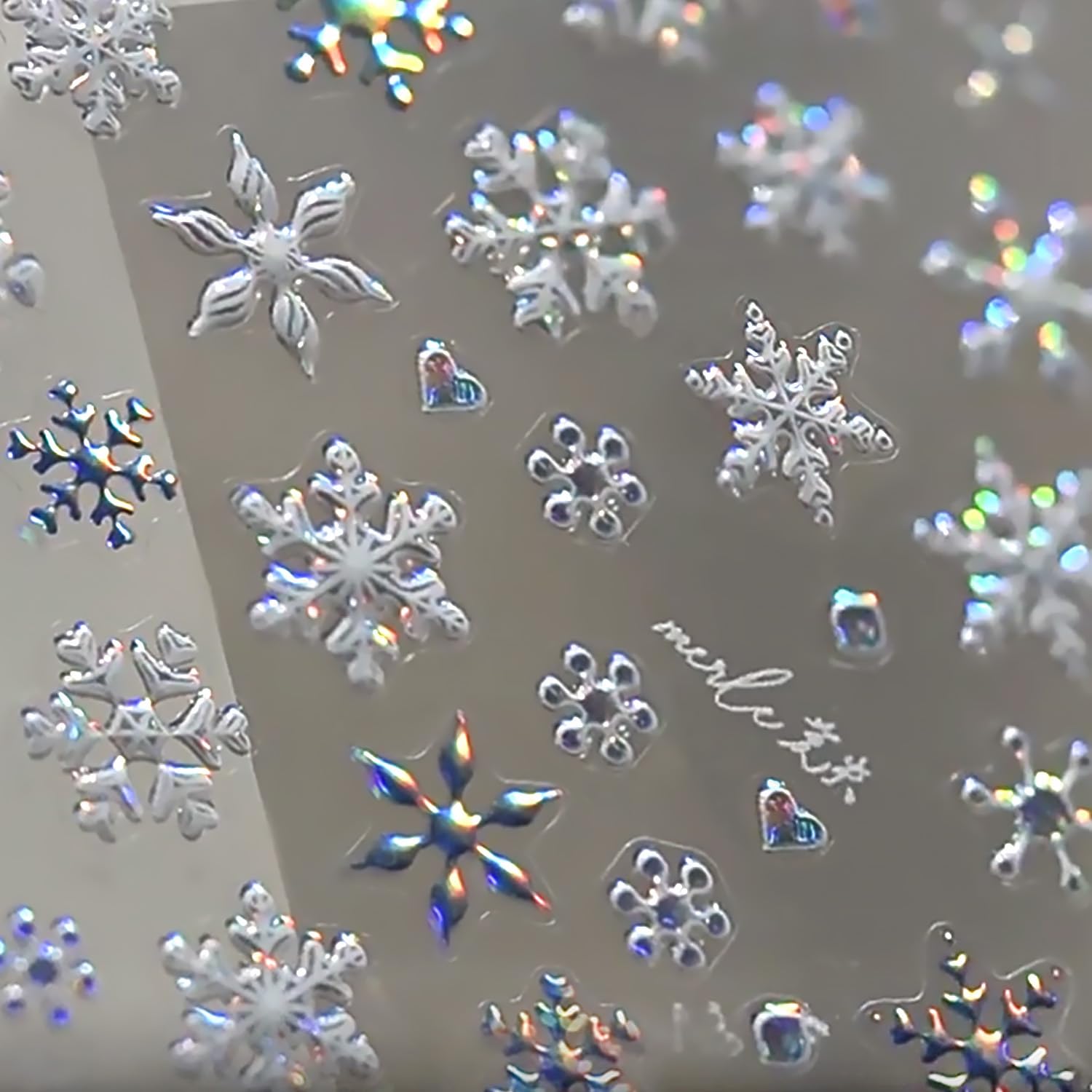 WBRRFJJ copos de nieve holográficos azul blanco, ideal para decoraciones navideñas en uñas.