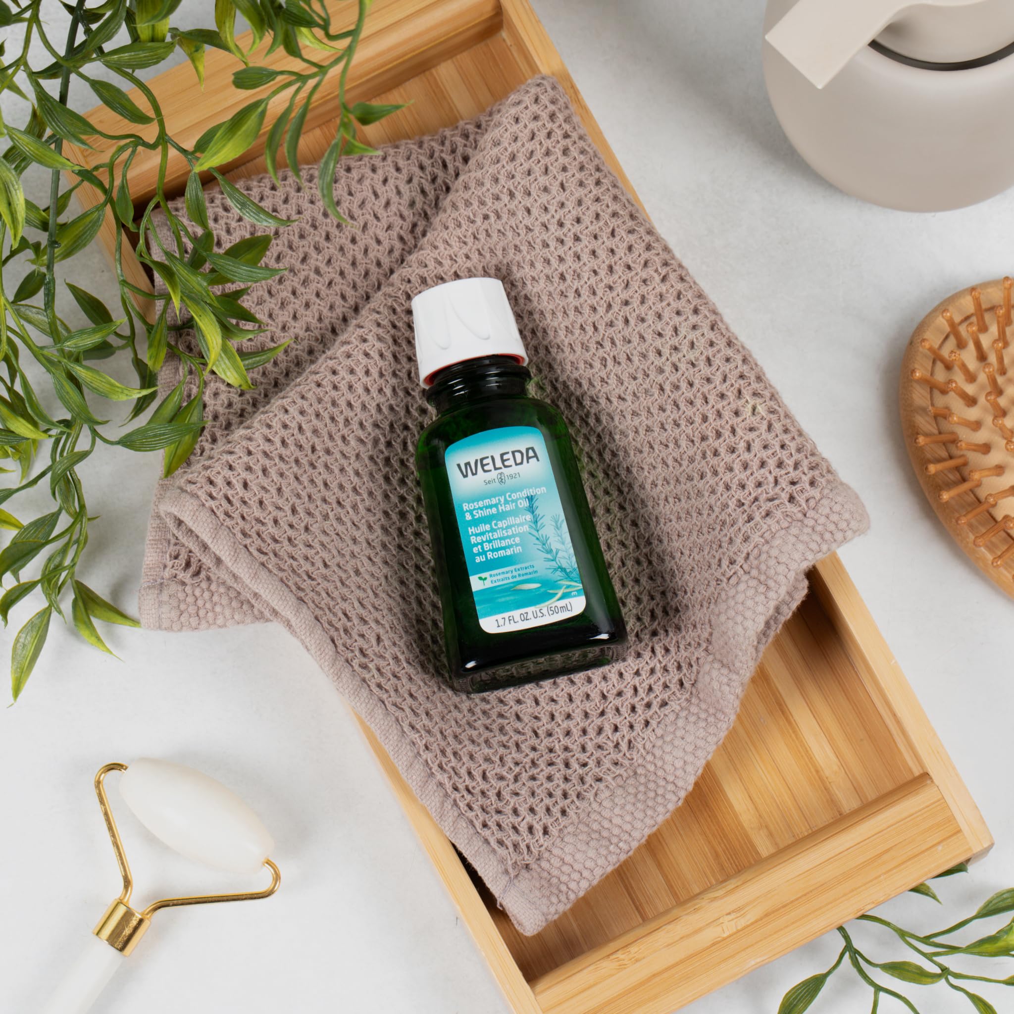 Weleda nutrición intensiva deja el cabello suave y manejable.