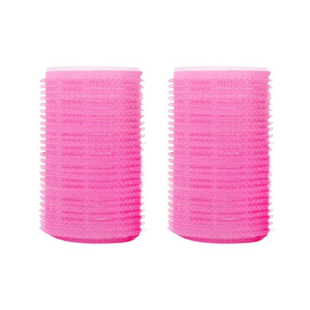 Rulos para cabello corto de Wendy Mall aportan textura y volumen al momento.
