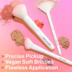 Pincel Wet n Wild captura cremas, polvos o líquidos sin absorberlos