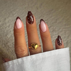 WUHCIM Uñas postizas con lunares marrón en forma de almendra para un look elegante