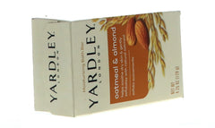 Jabón Yardley en la ducha, aroma cálido para un ritual diario.