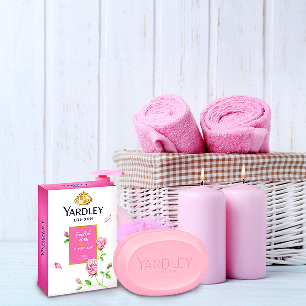 Jabón Yardley rosa inglesa, triple molido, espuma cremosa para limpieza suave.