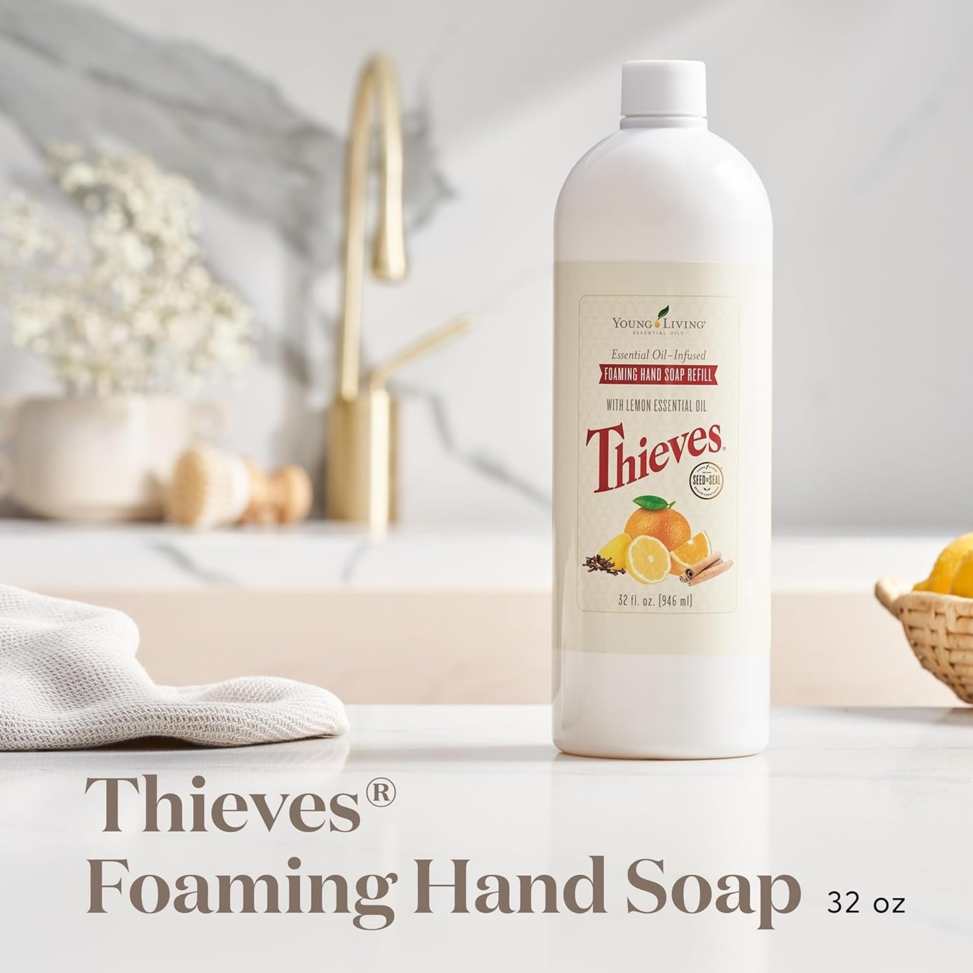 Etiqueta de Young Living Thieves, vista clara y aroma agradable para uso diario.