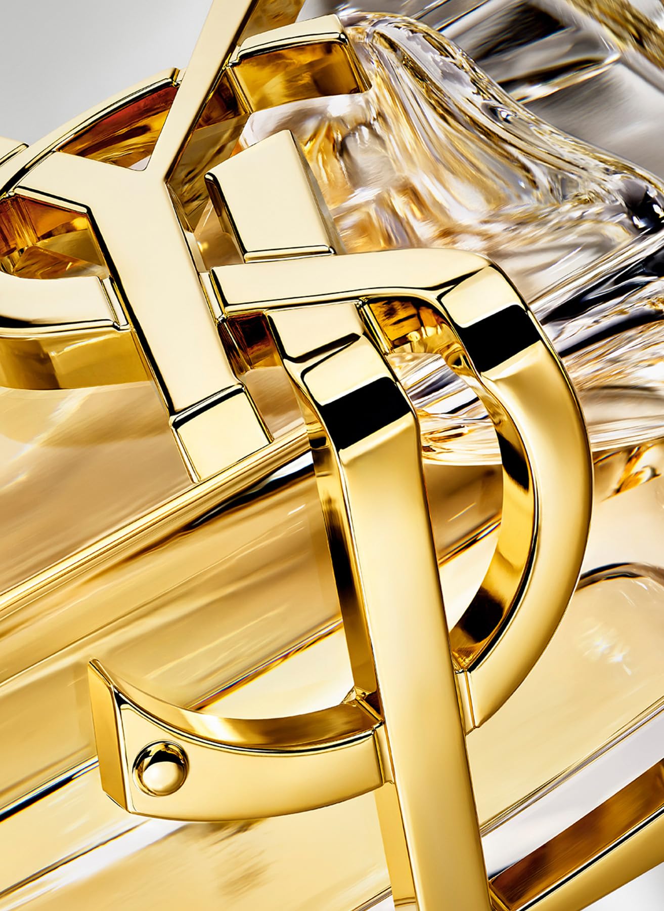 Notas de corazón de Yves Saint Laurent Libre EDP con aroma floral.