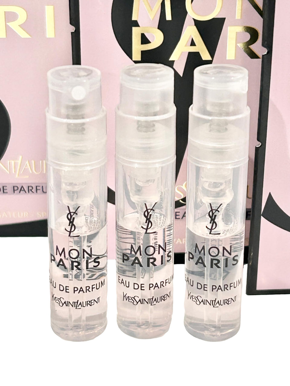 Empaque MON PARIS EDP de Yves Saint Laurent, ideal para regalo y viaje.