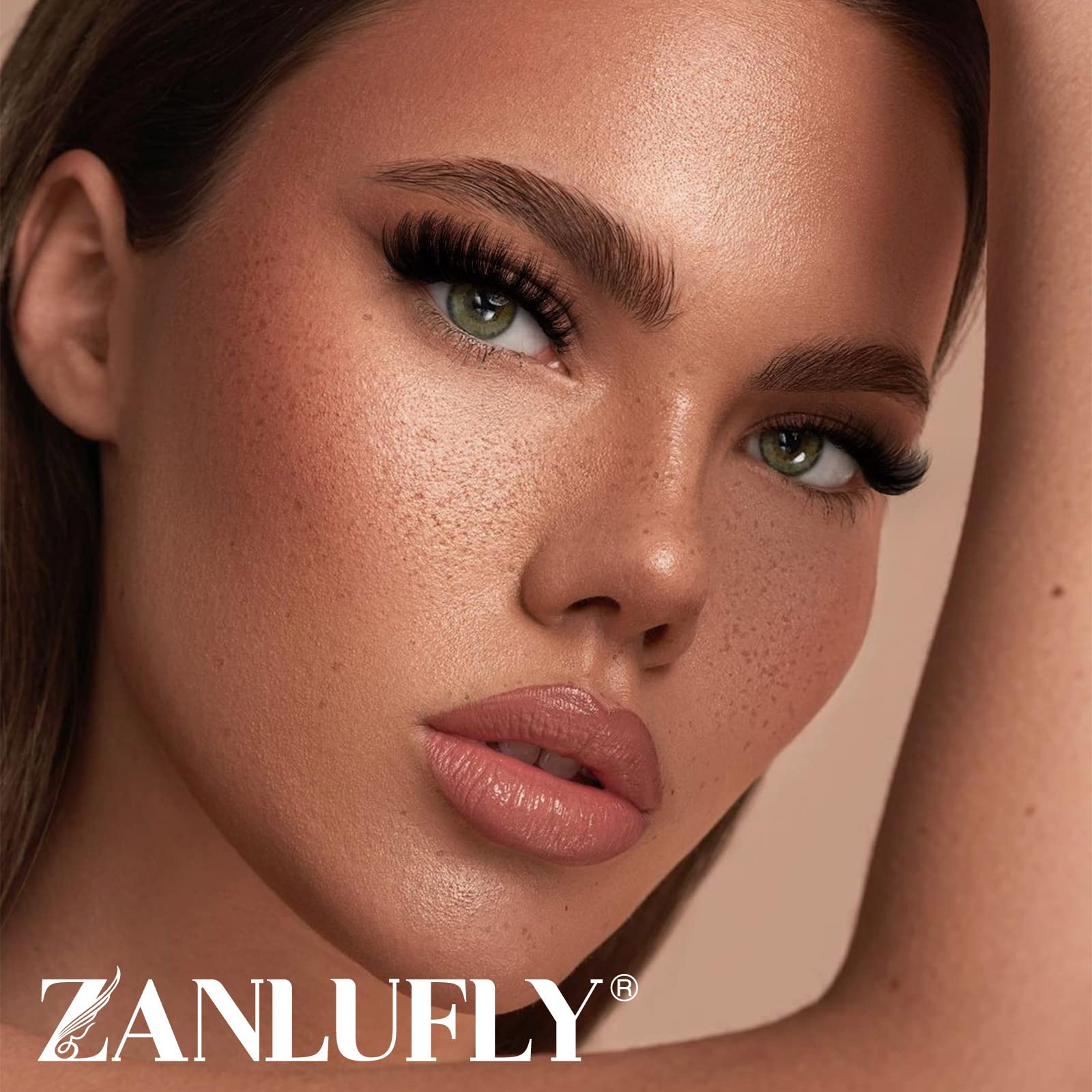 Pestañas Zanlufly volumen medio para un estilo equilibrado.