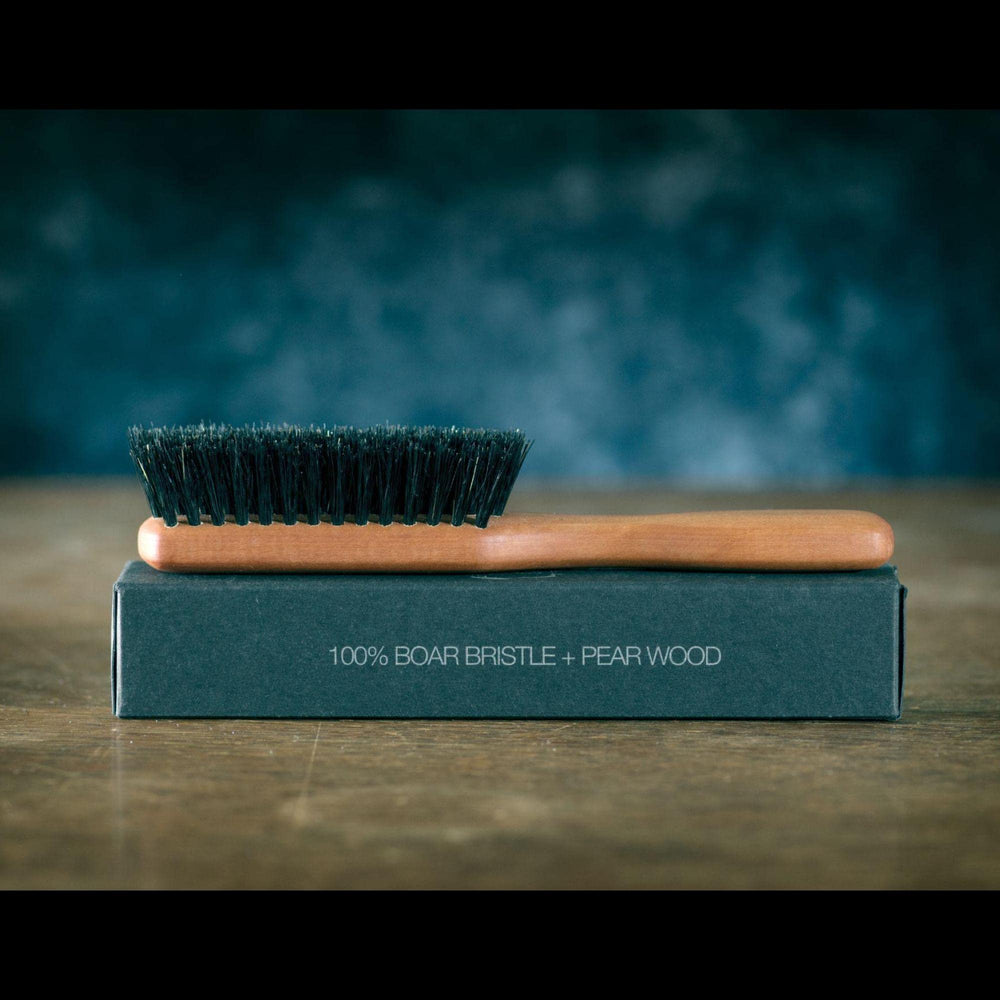 Kit para barba ZilberHaar con cepillo y productos para el cuidado.